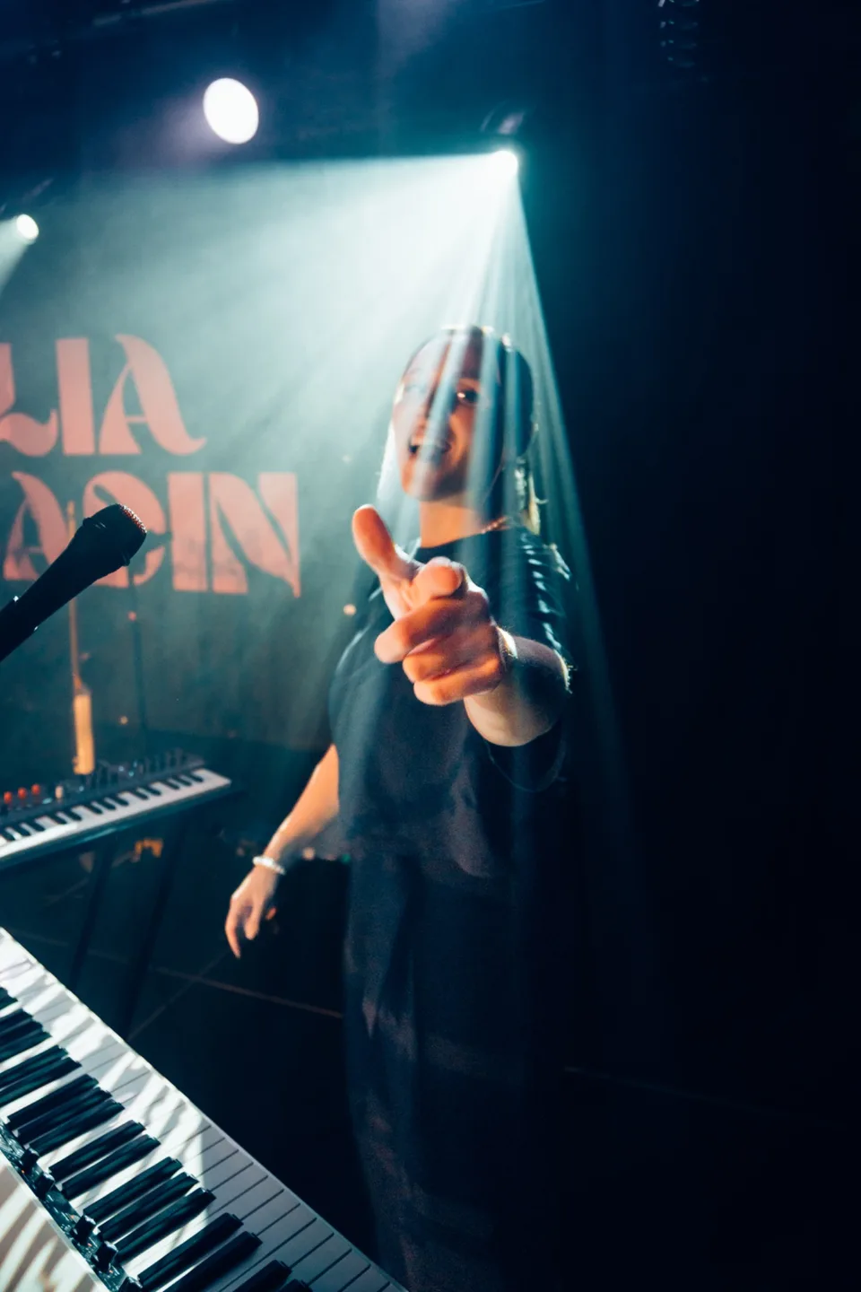Perlen um den Hals Tour 2025 — photography by Real Marvin Creative.